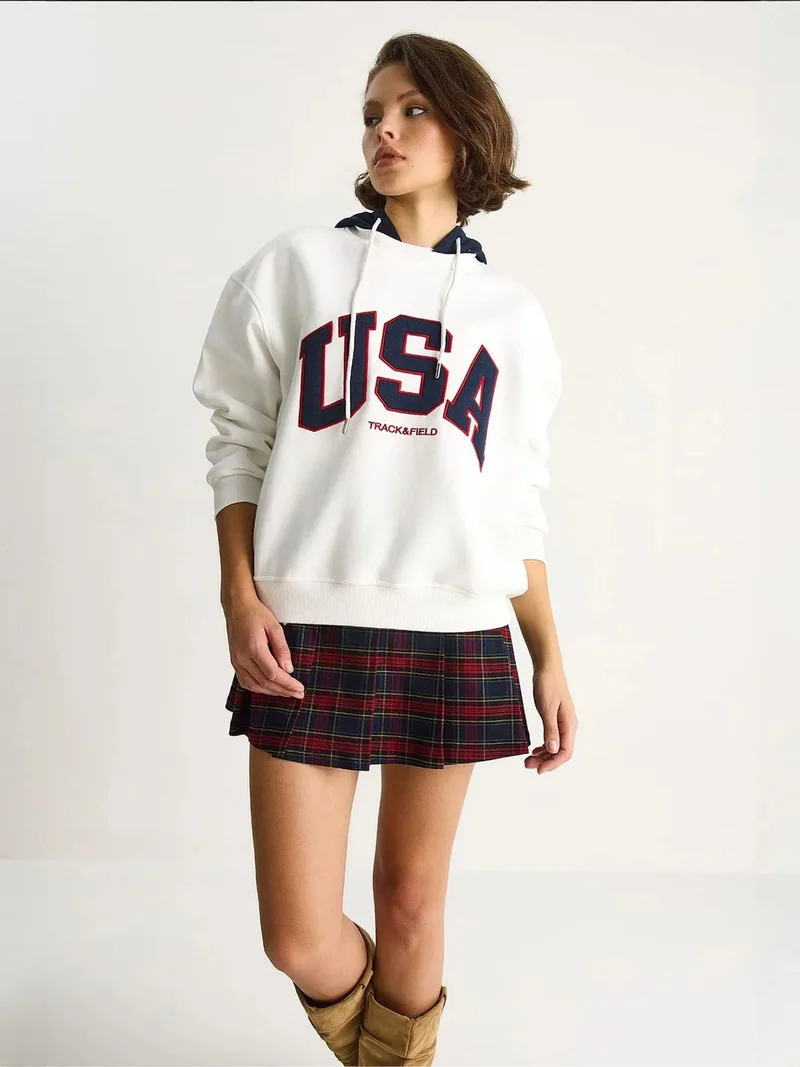 Bianco Lucci LUCCI Hooded Oversized Printed Sweatshirt